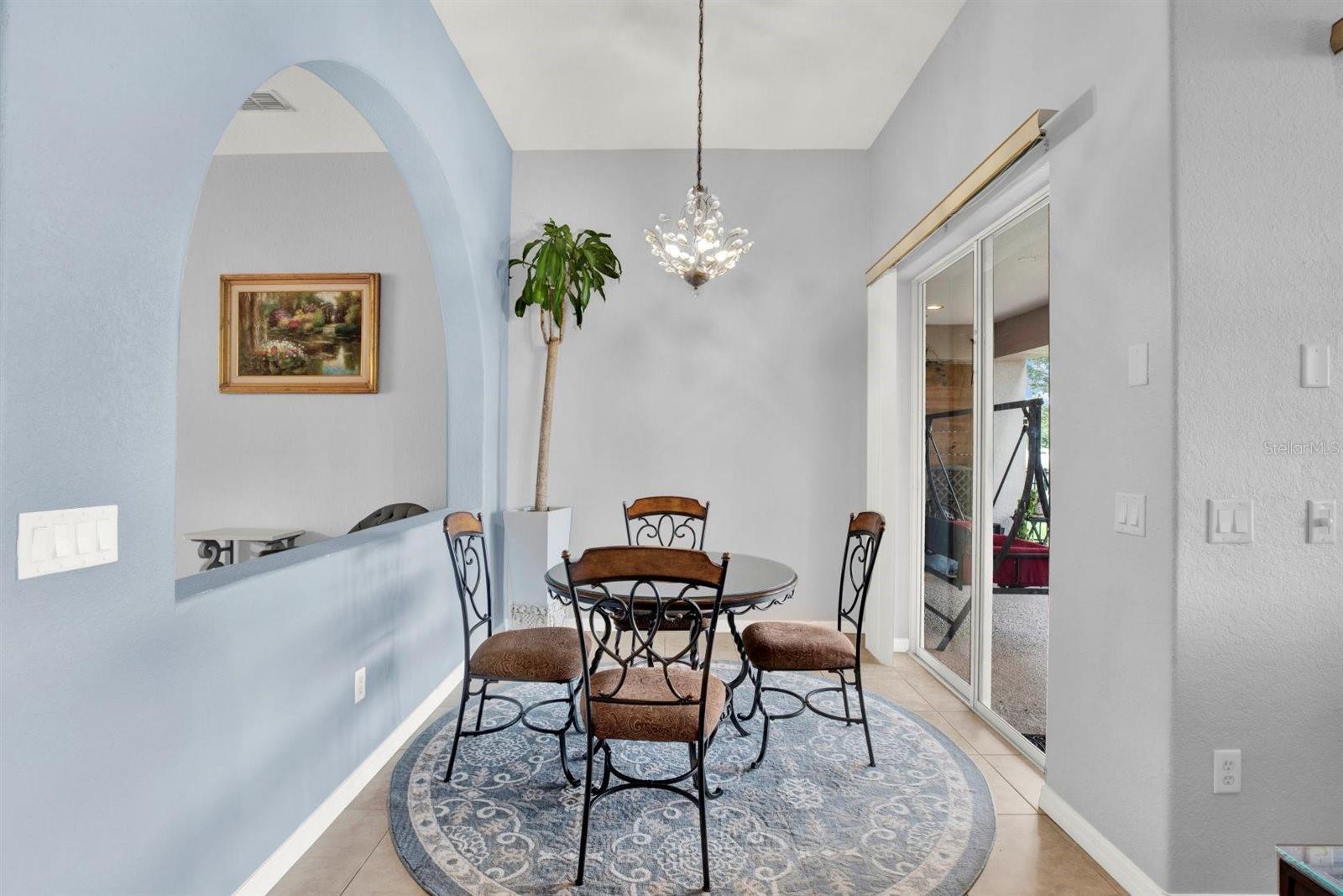 Image 12 of 64 For 10435 Deerberry Drive