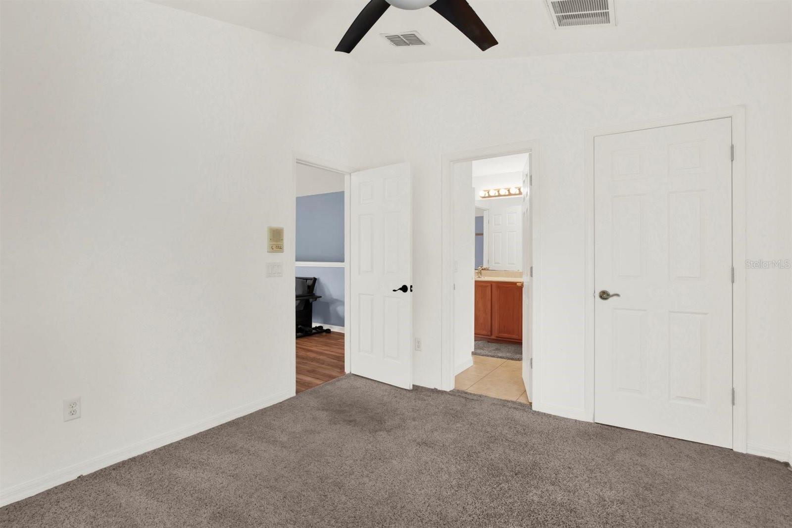 Image 34 of 64 For 10435 Deerberry Drive