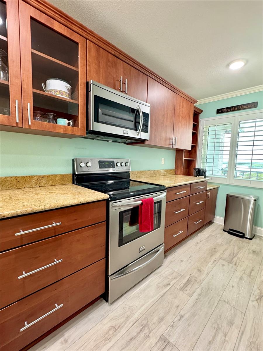 Image 11 of 47 For 4620 Bay Boulevard 1145