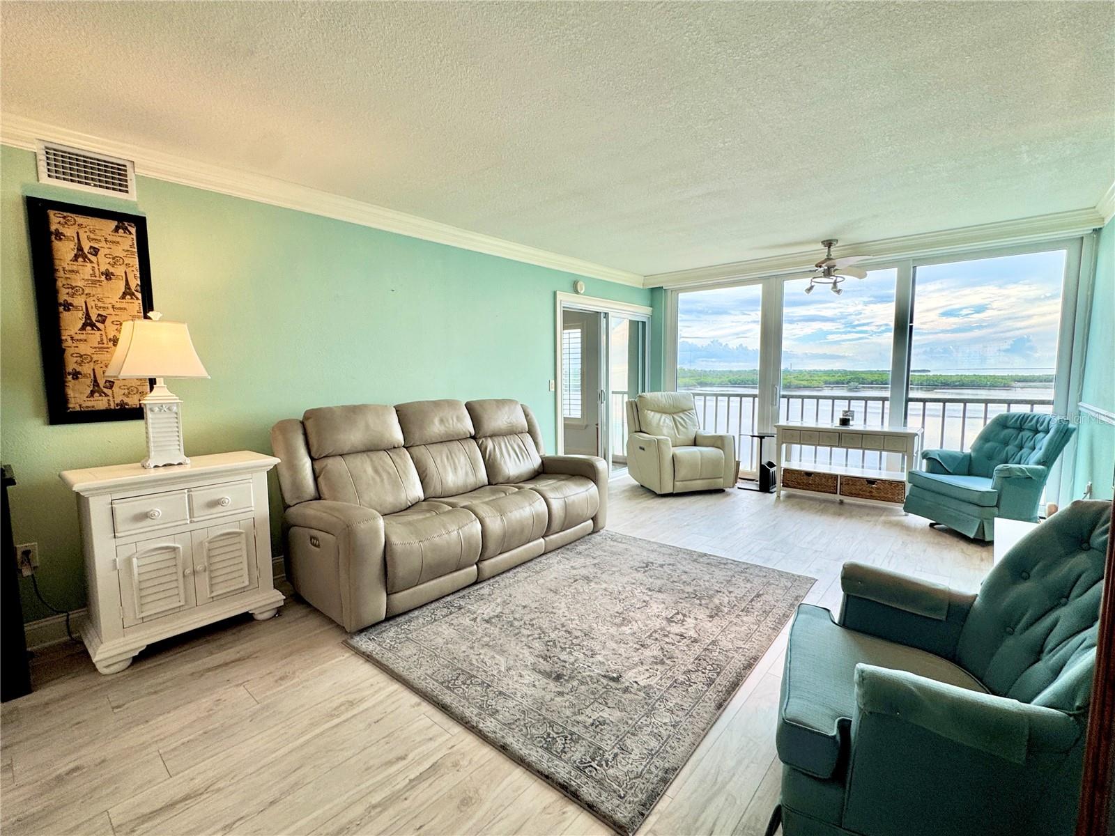 Image 22 of 47 For 4620 Bay Boulevard 1145