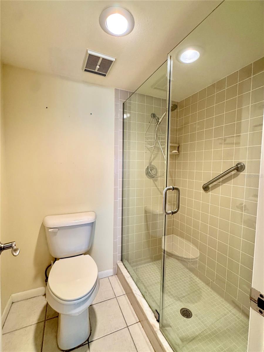 Image 31 of 47 For 4620 Bay Boulevard 1145