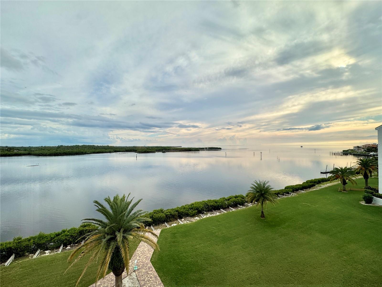 Image 35 of 47 For 4620 Bay Boulevard 1145