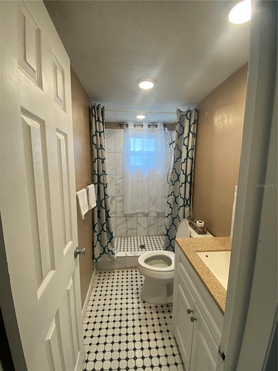 Image 38 of 49 For 1817 Dartmouth Drive