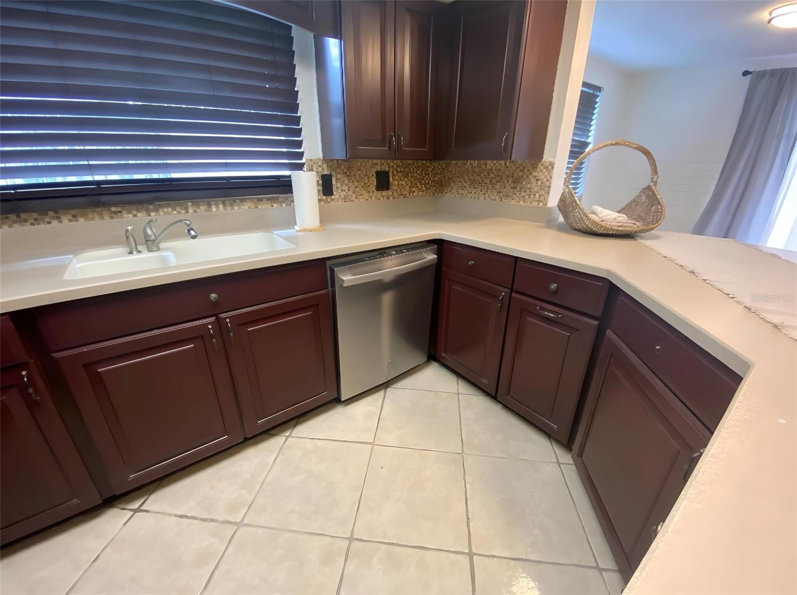 Image 9 of 49 For 1817 Dartmouth Drive
