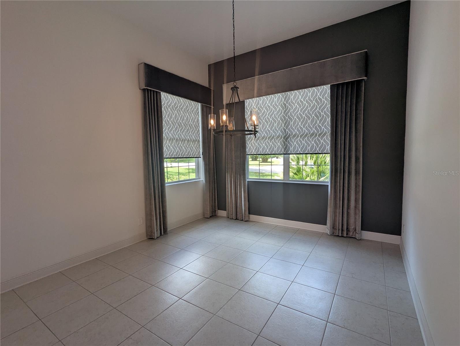 Listing photo id 0 for 1139 Hunt Club Drive