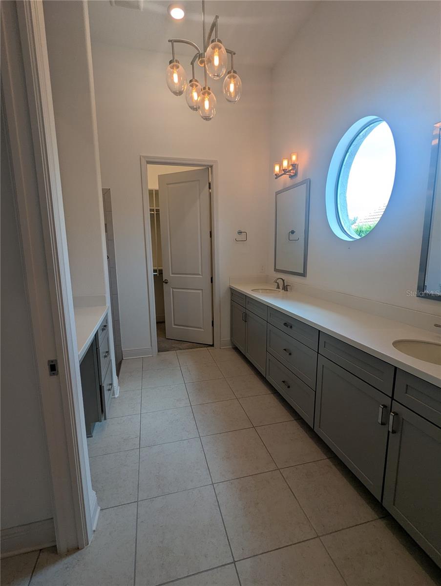 Listing photo id 19 for 1139 Hunt Club Drive