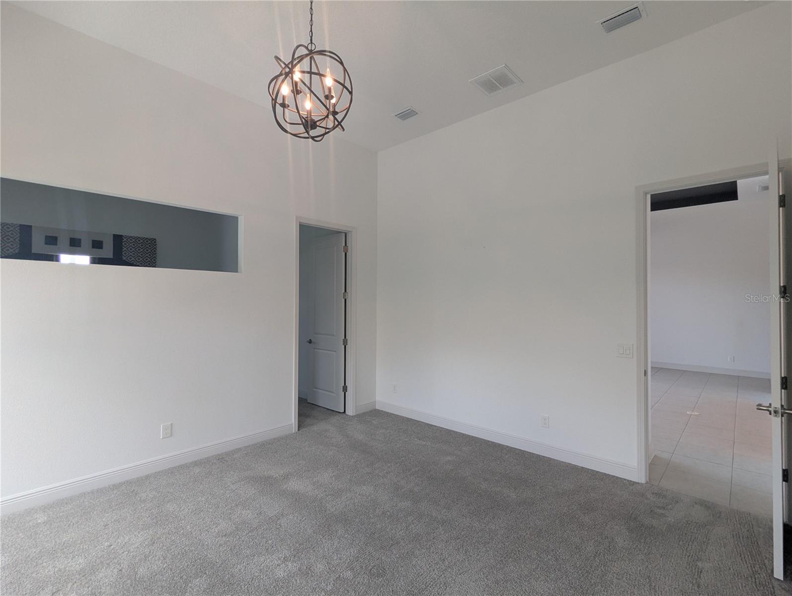Listing photo id 25 for 1139 Hunt Club Drive