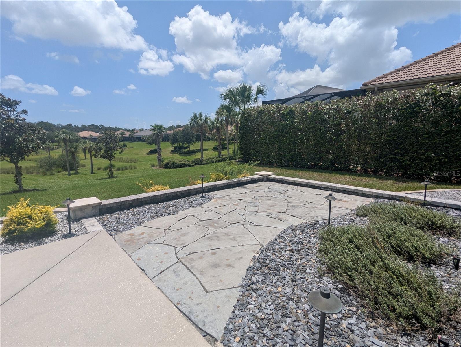 Listing photo id 37 for 1139 Hunt Club Drive