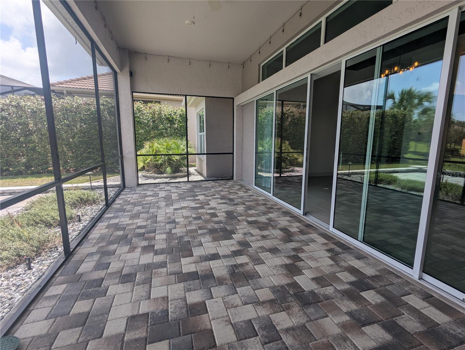 Listing photo id 40 for 1139 Hunt Club Drive
