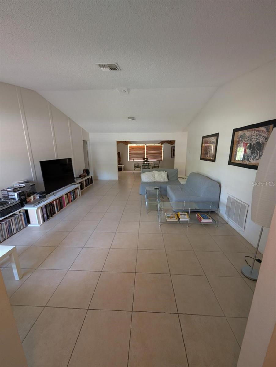 Image 11 of 31 For 13304 Wagner Drive