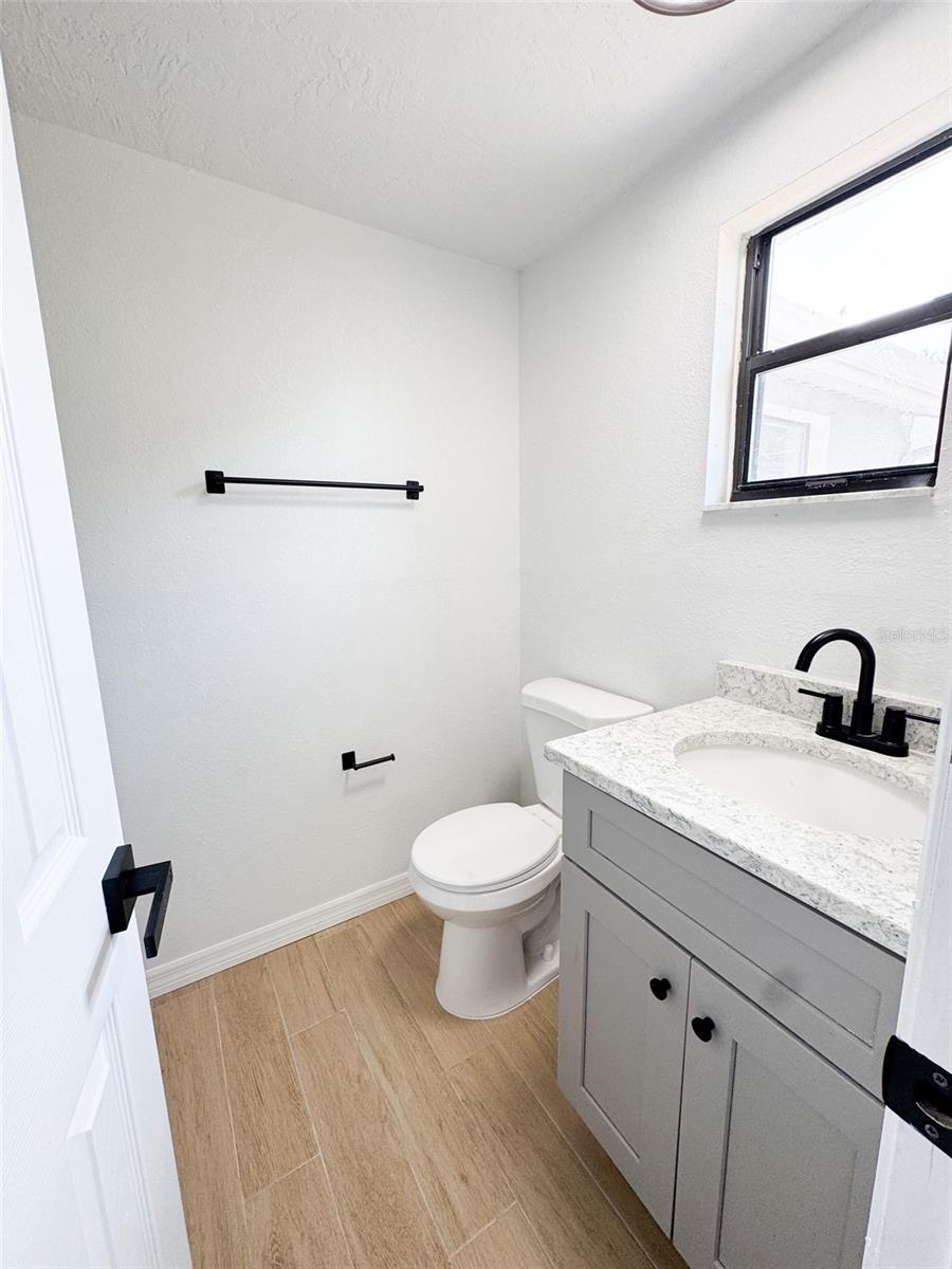 Image 10 of 32 For 8927 Roble Way