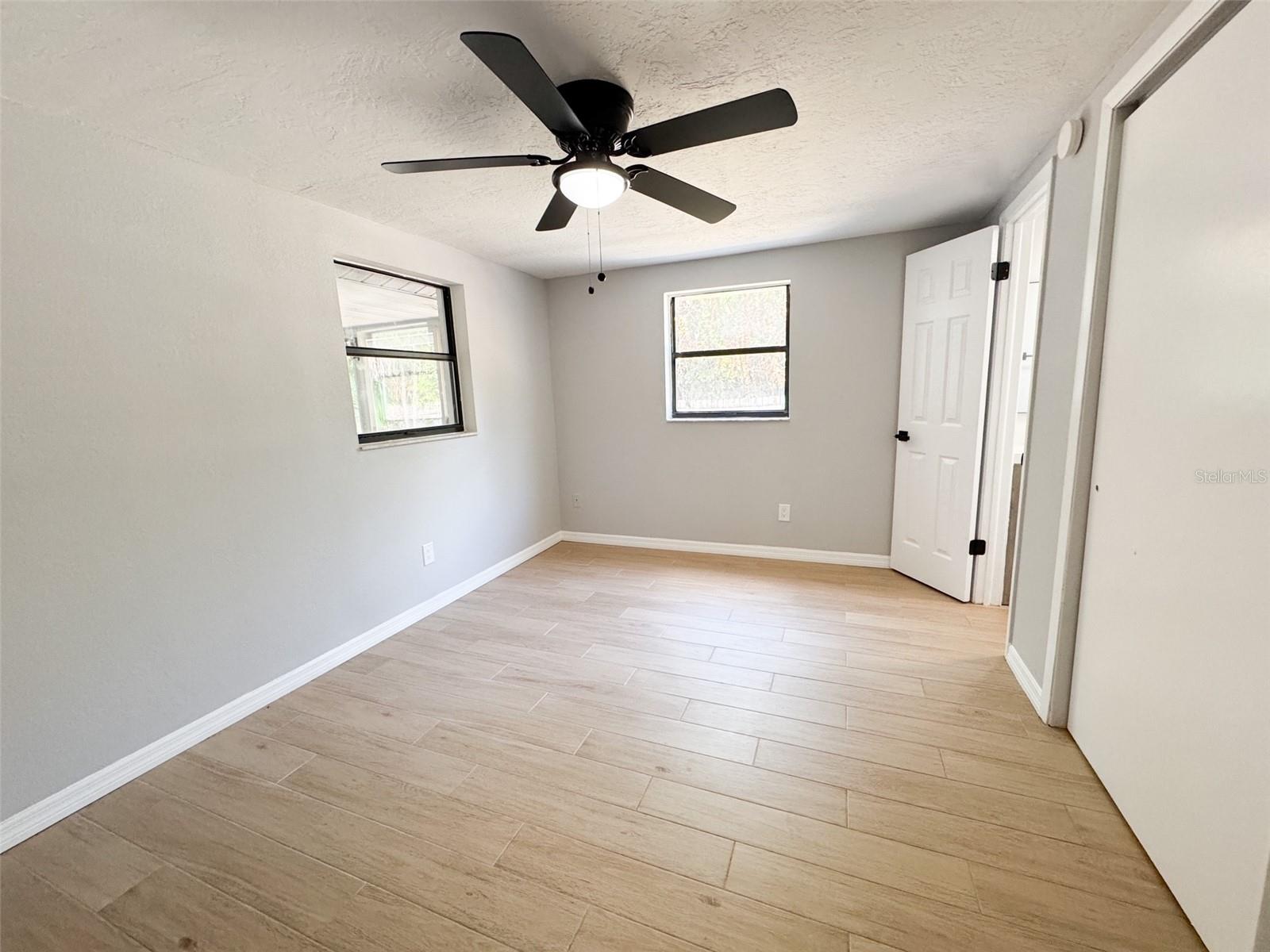 Image 12 of 32 For 8927 Roble Way