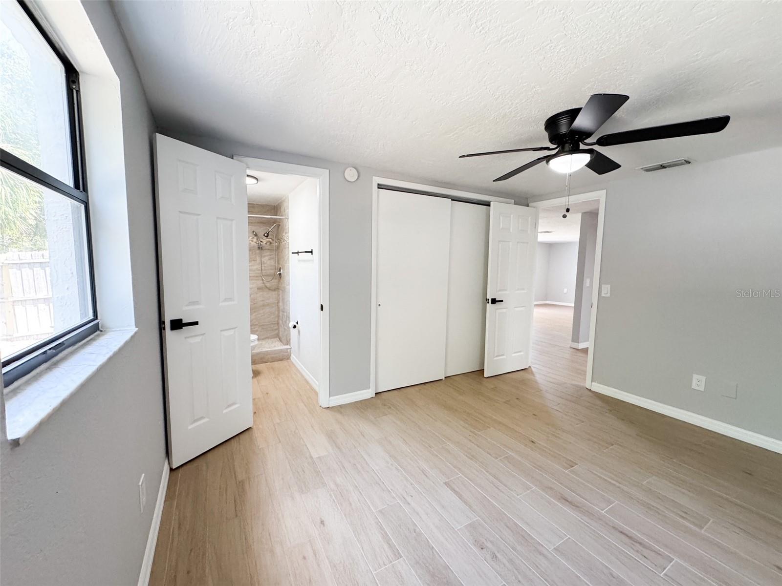 Image 13 of 32 For 8927 Roble Way
