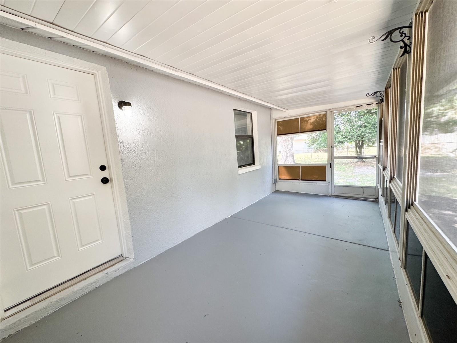Image 23 of 32 For 8927 Roble Way
