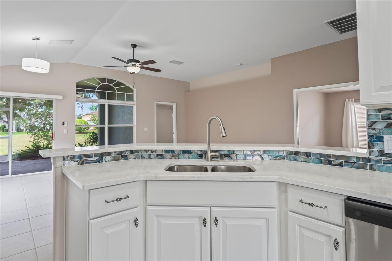 Image 15 of 91 For 18523 Fairway Green Drive