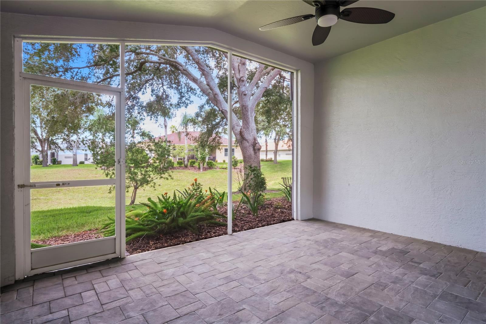 Image 42 of 91 For 18523 Fairway Green Drive