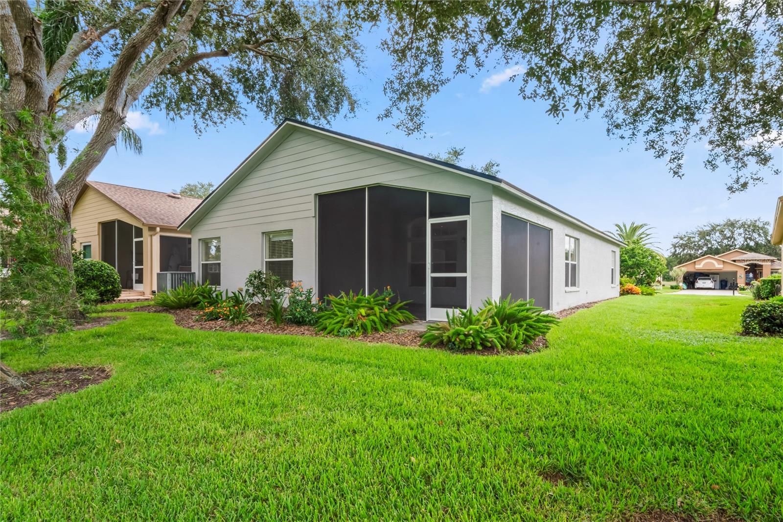 Image 43 of 91 For 18523 Fairway Green Drive