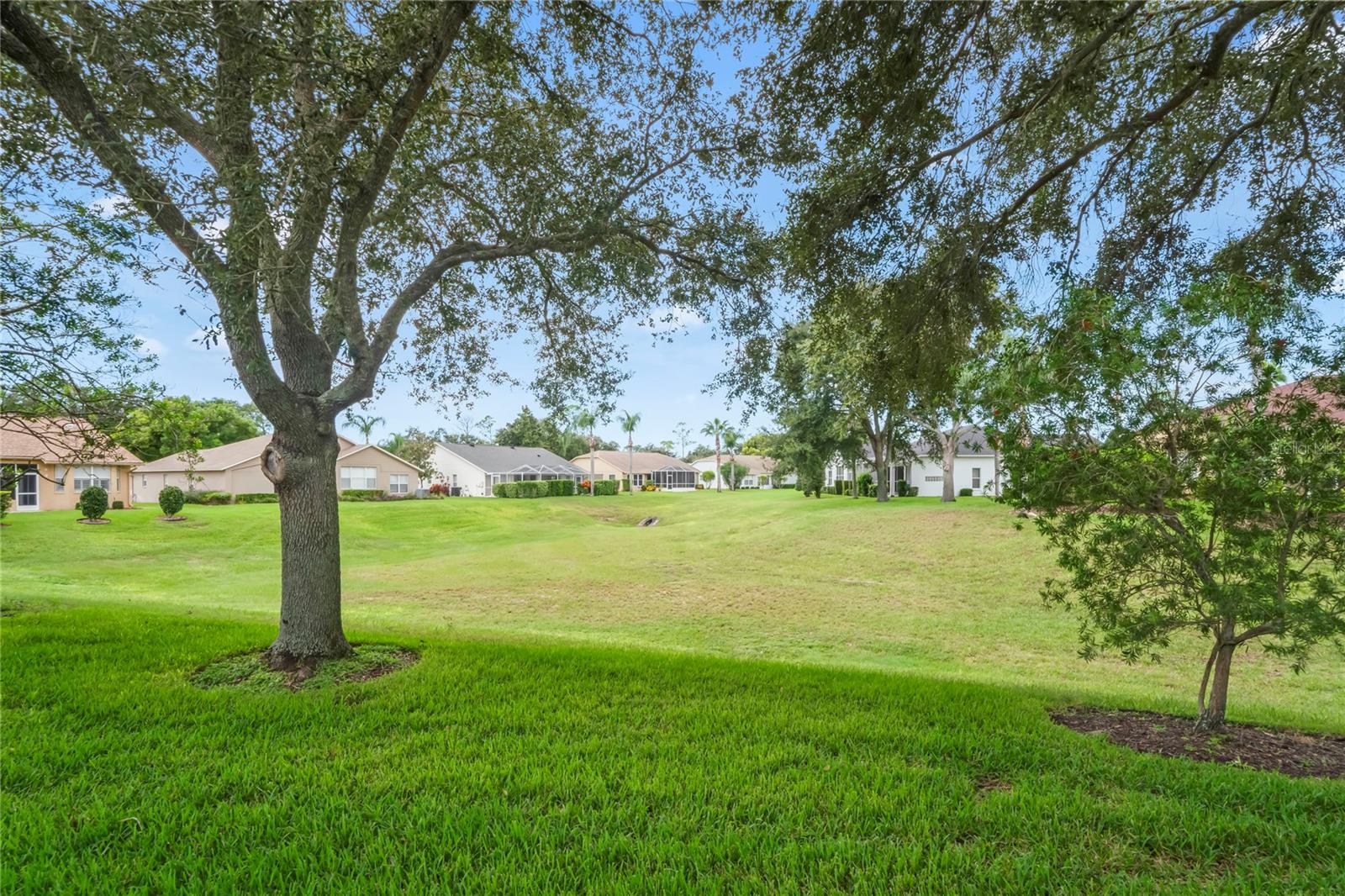 Image 45 of 91 For 18523 Fairway Green Drive