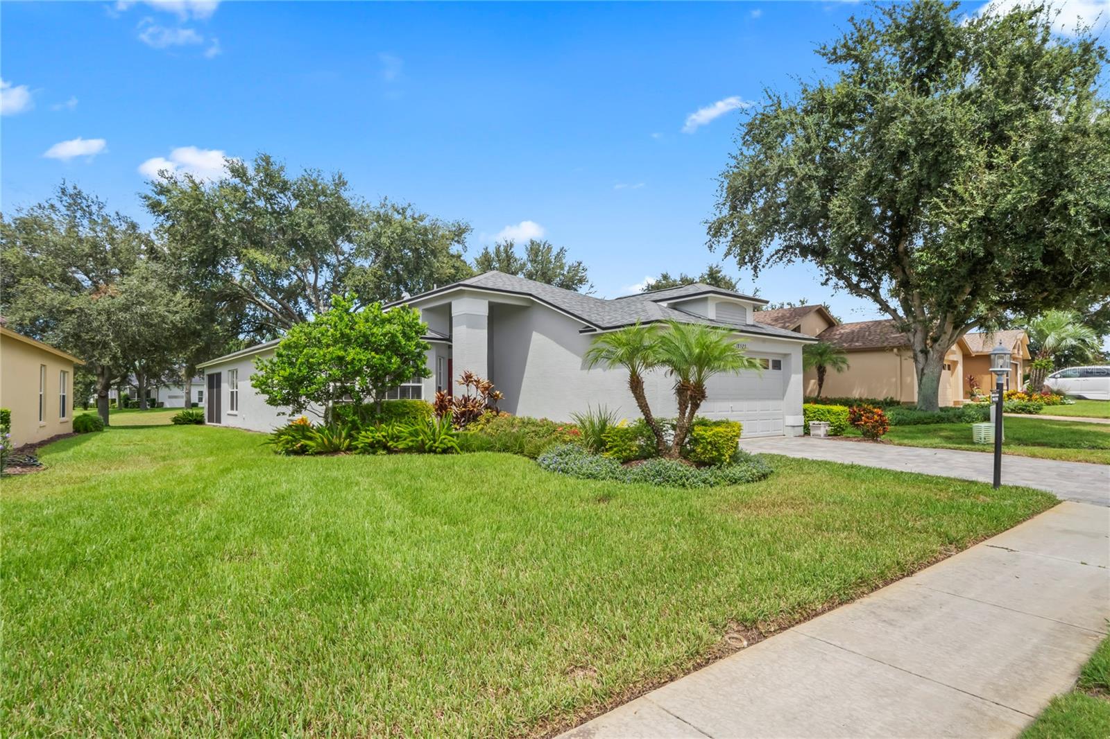 Image 53 of 91 For 18523 Fairway Green Drive