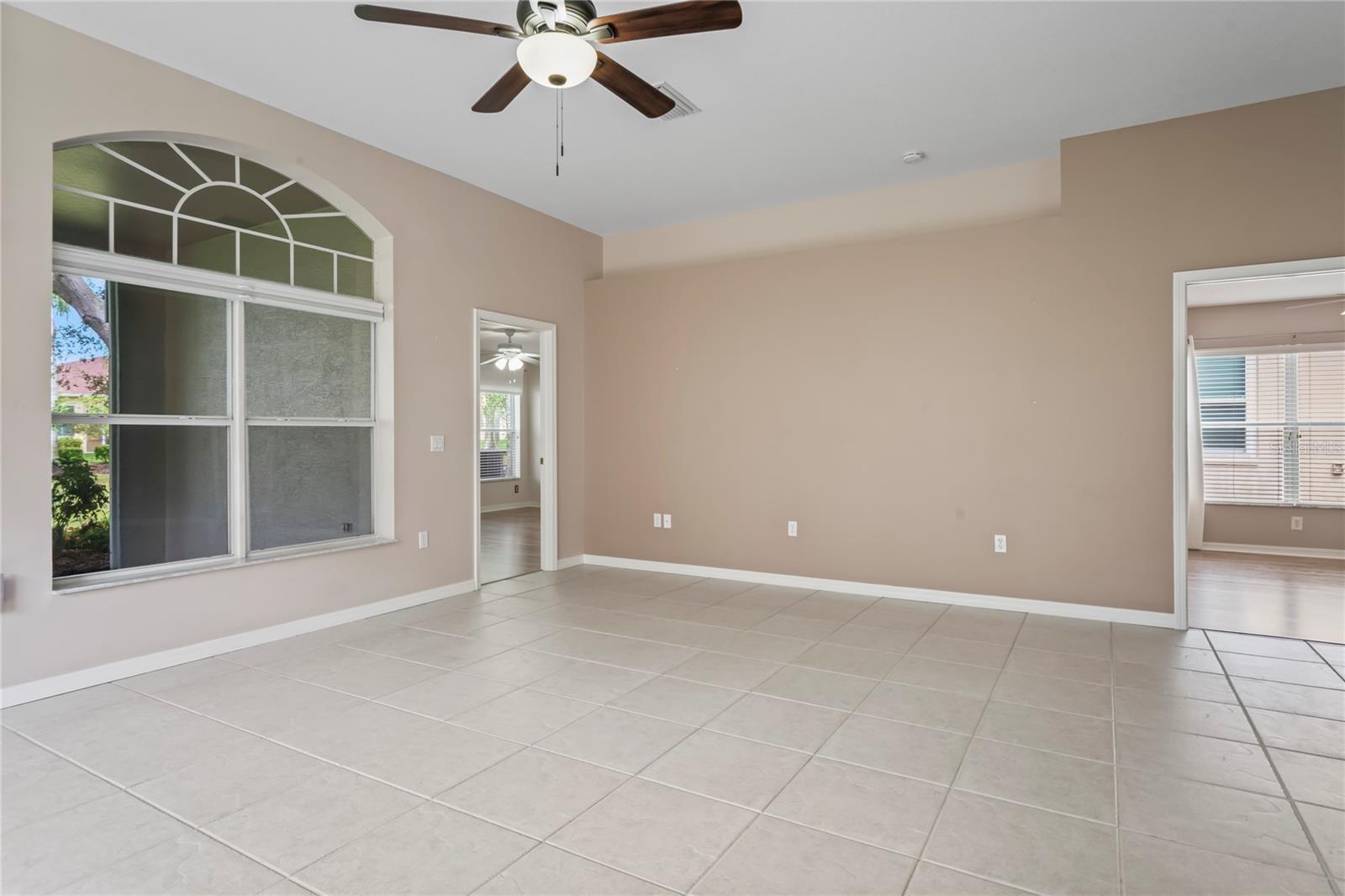 Image 9 of 91 For 18523 Fairway Green Drive