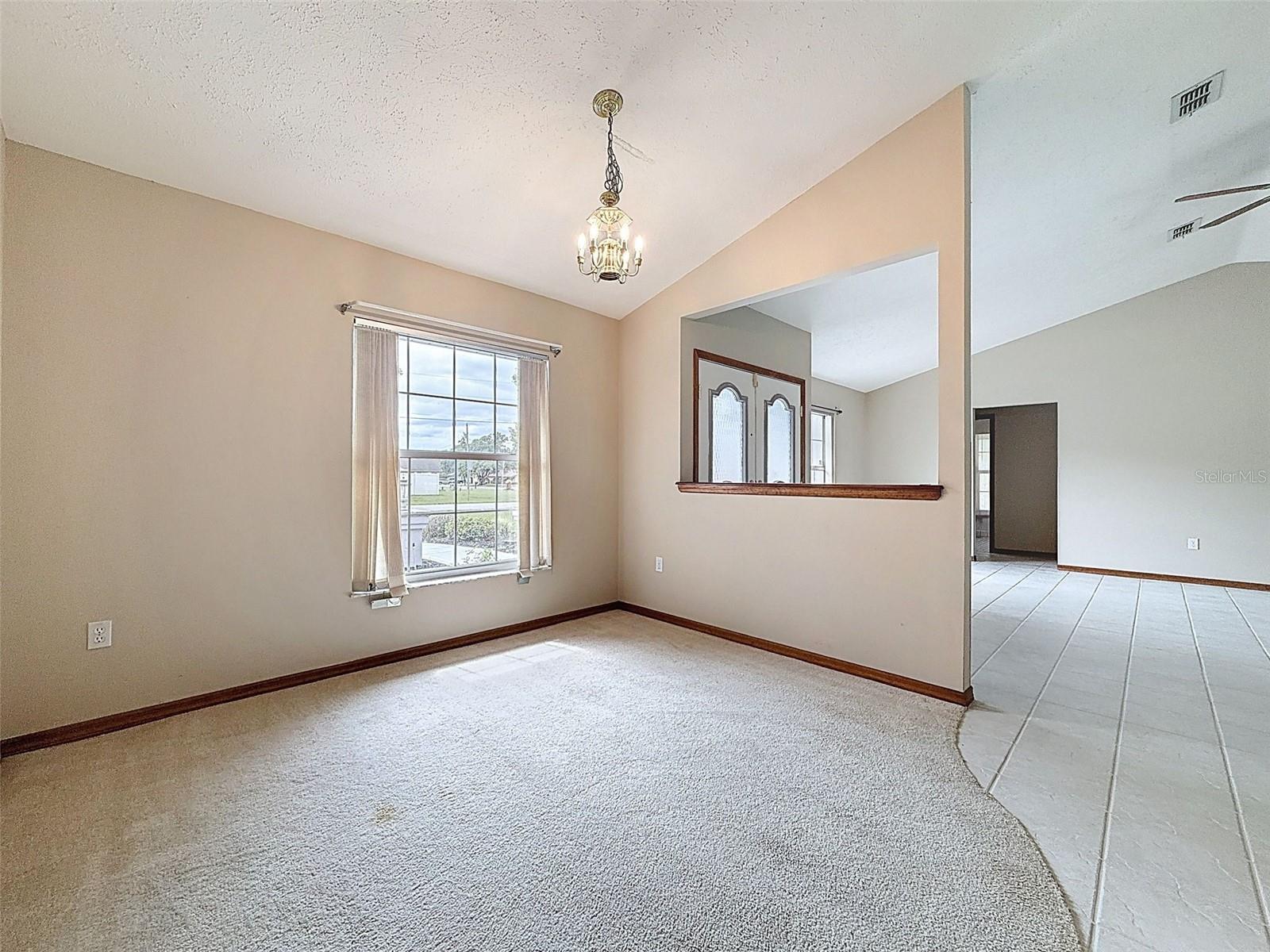 Listing photo id 12 for 12061 Glen Haven Street