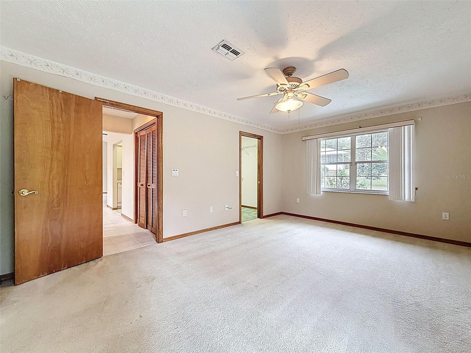 Listing photo id 27 for 12061 Glen Haven Street