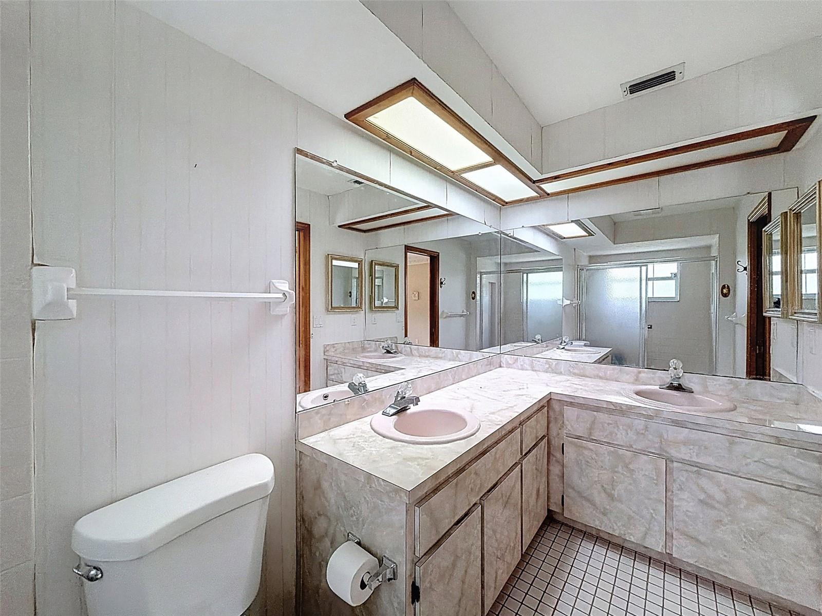 Listing photo id 33 for 12061 Glen Haven Street