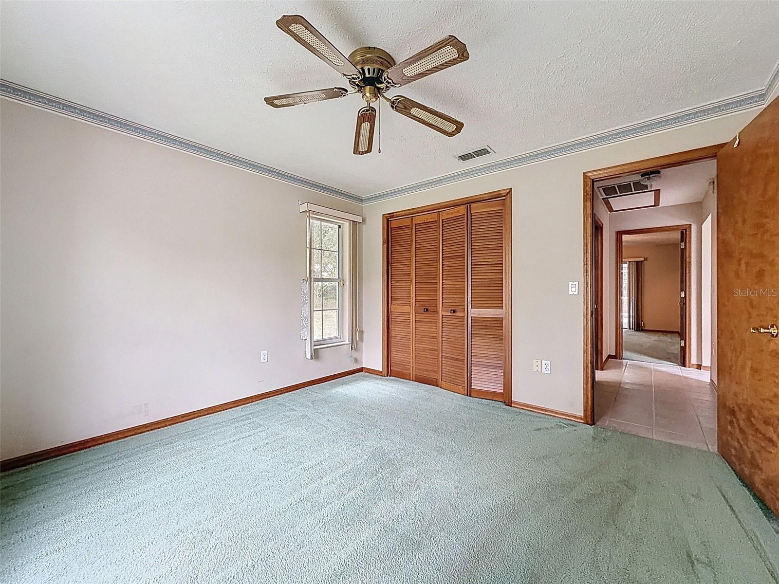 Listing photo id 36 for 12061 Glen Haven Street