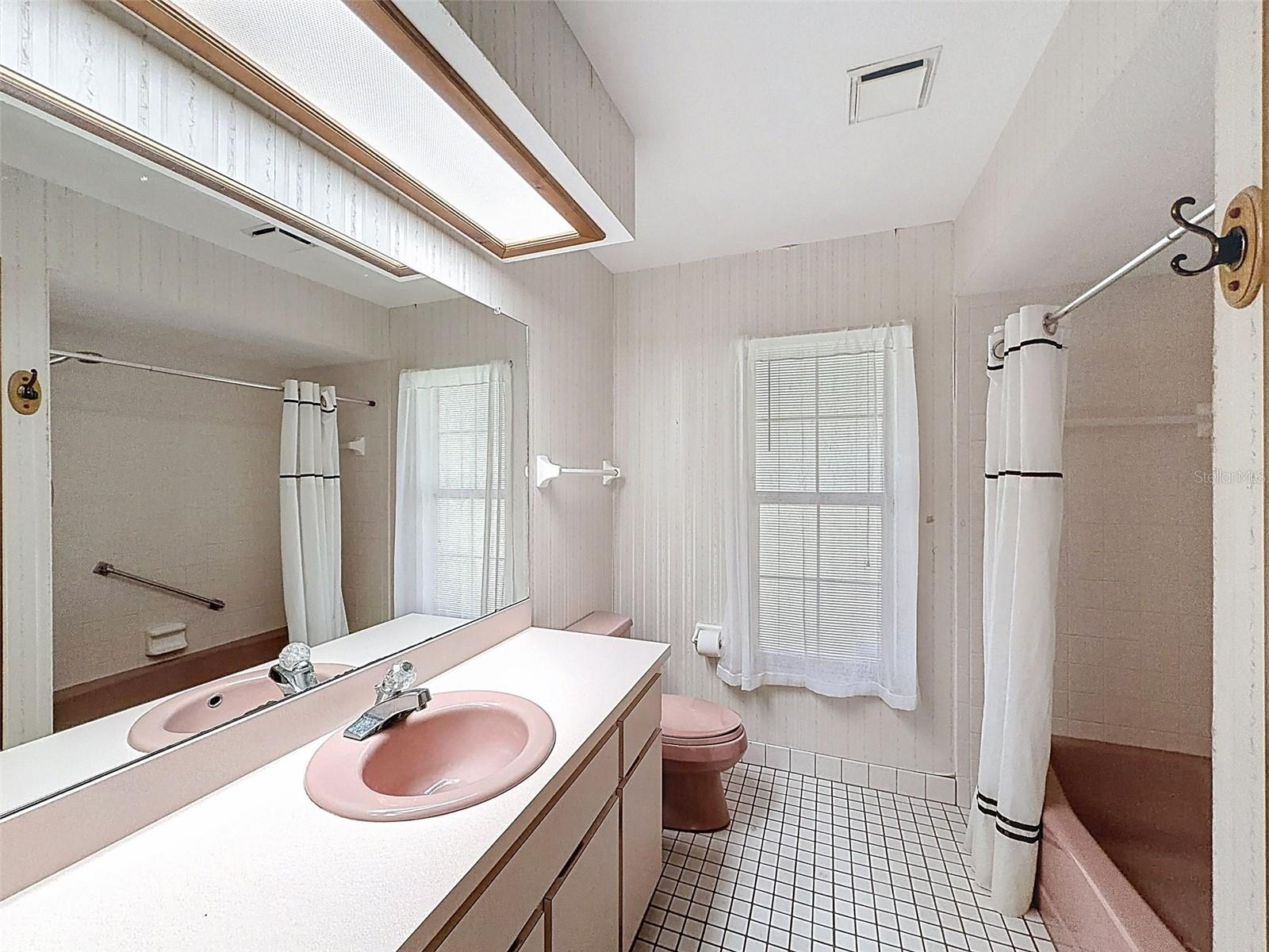 Listing photo id 39 for 12061 Glen Haven Street