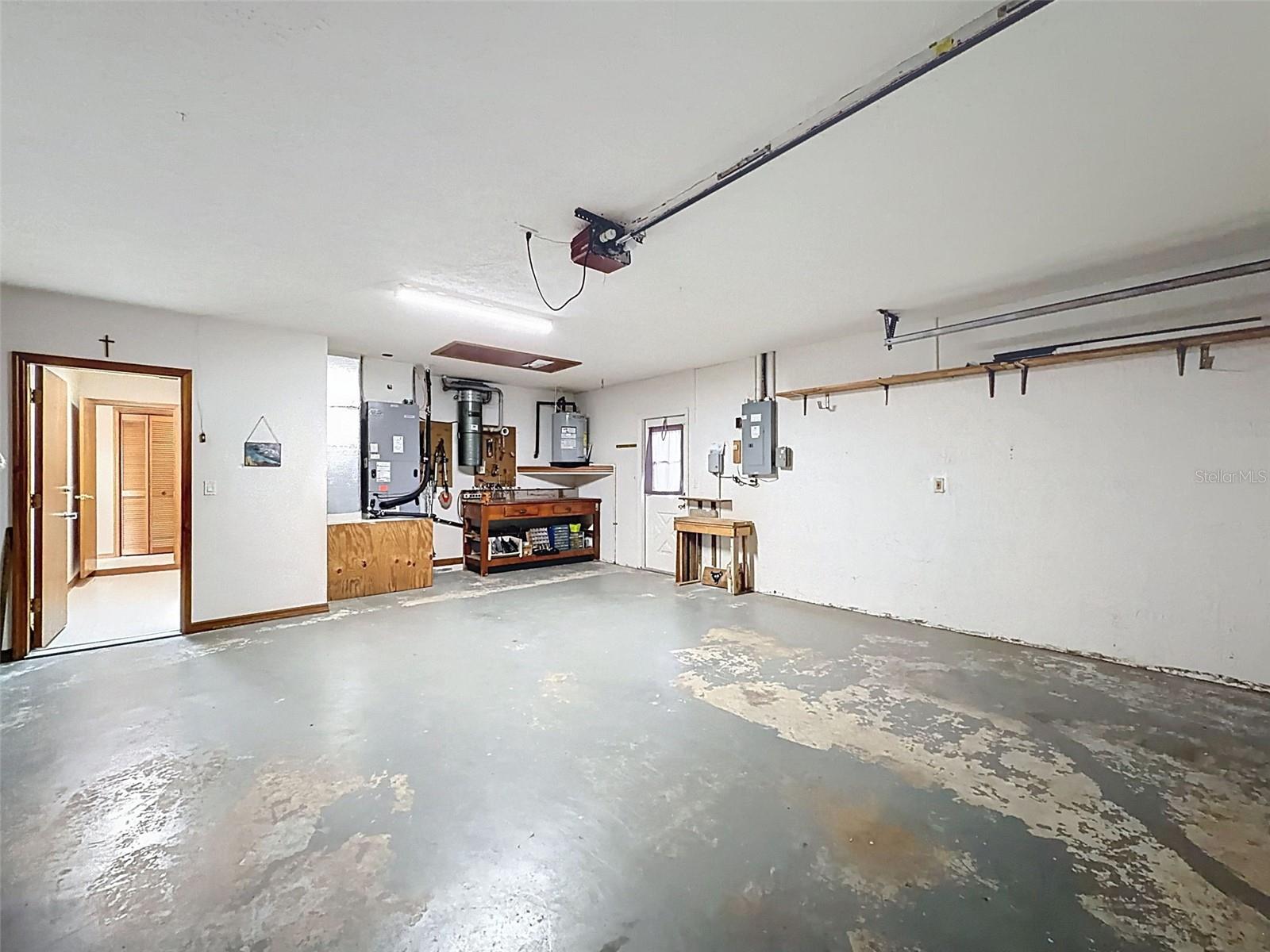 Listing photo id 50 for 12061 Glen Haven Street