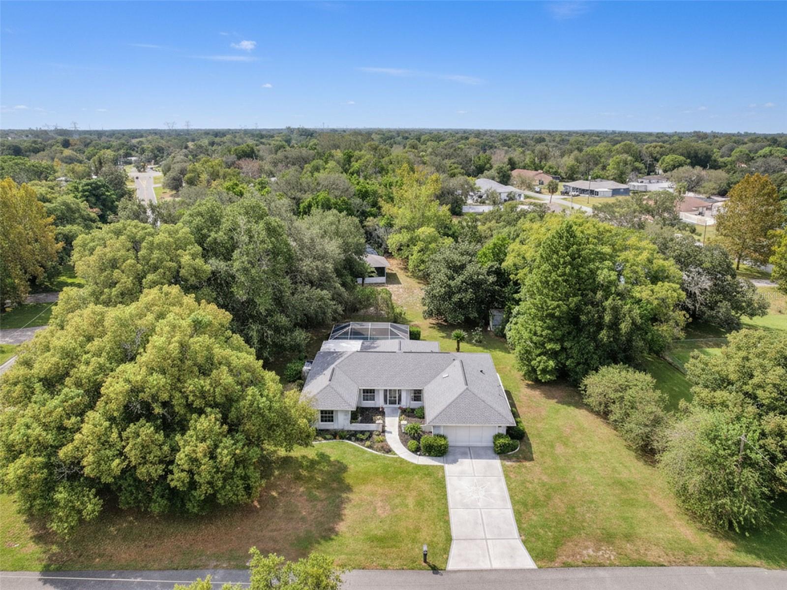 Listing photo id 64 for 12061 Glen Haven Street