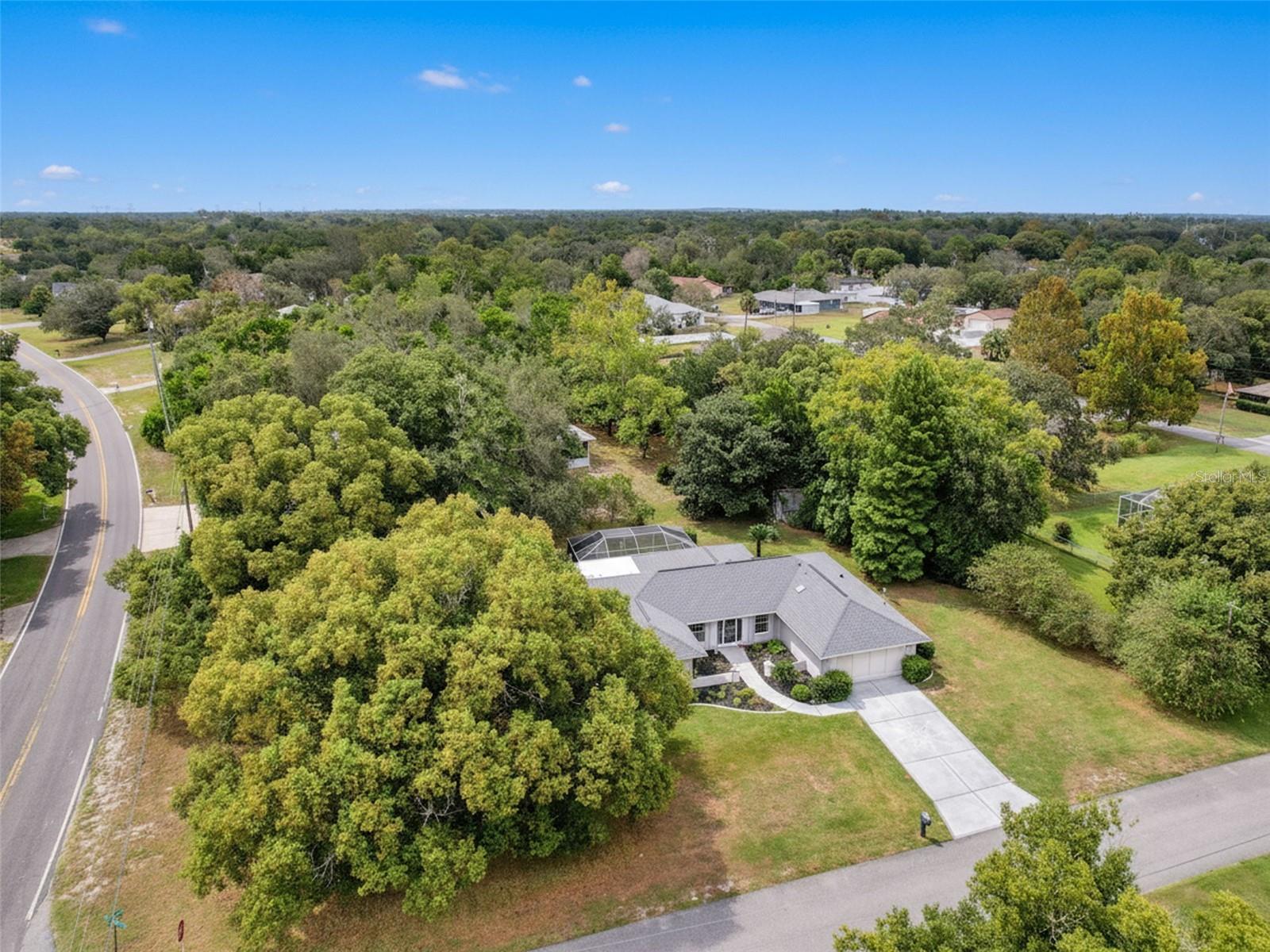 Listing photo id 65 for 12061 Glen Haven Street