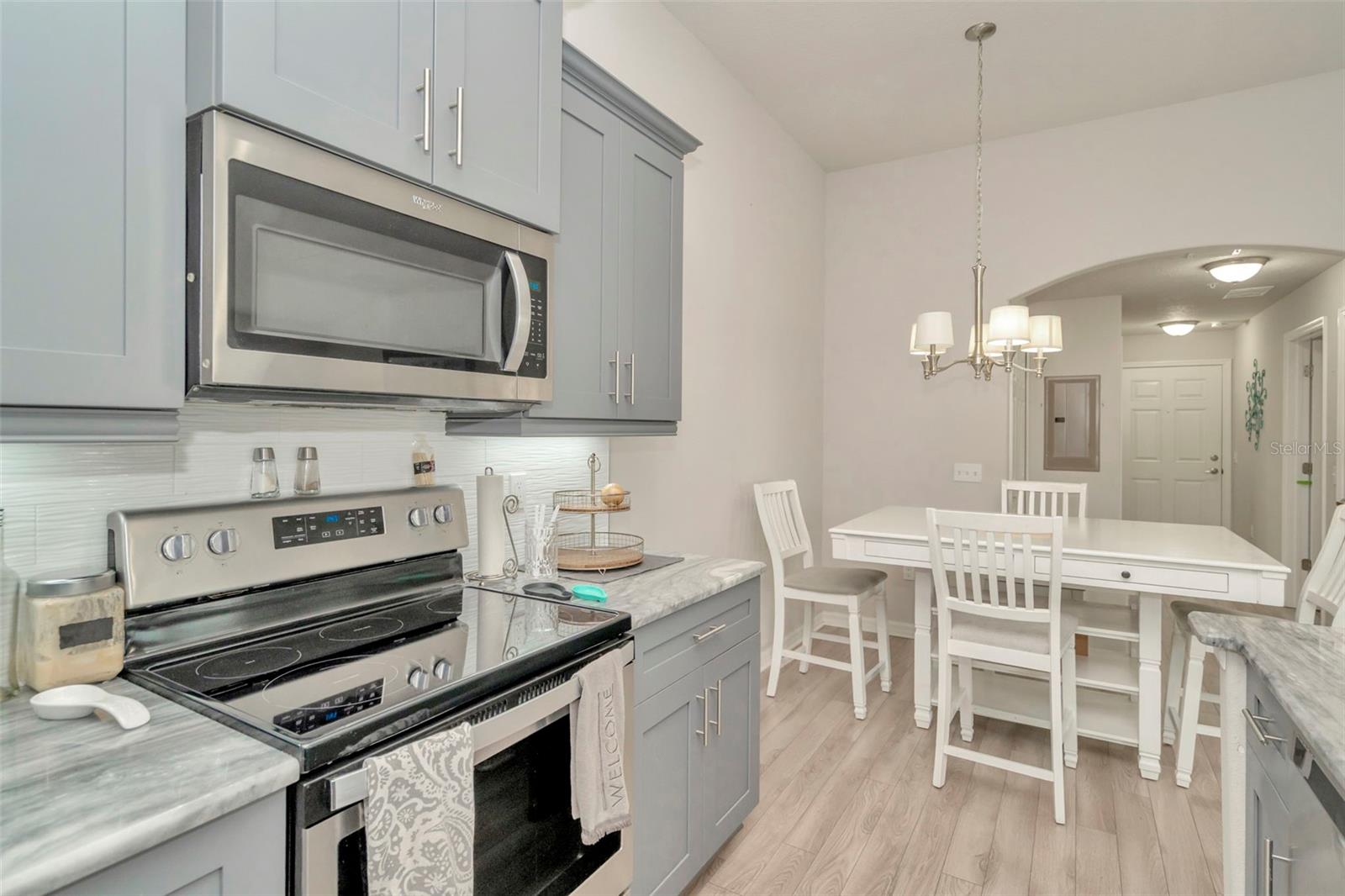 Image 10 of 38 For 6395 Banyan Boulevard 301