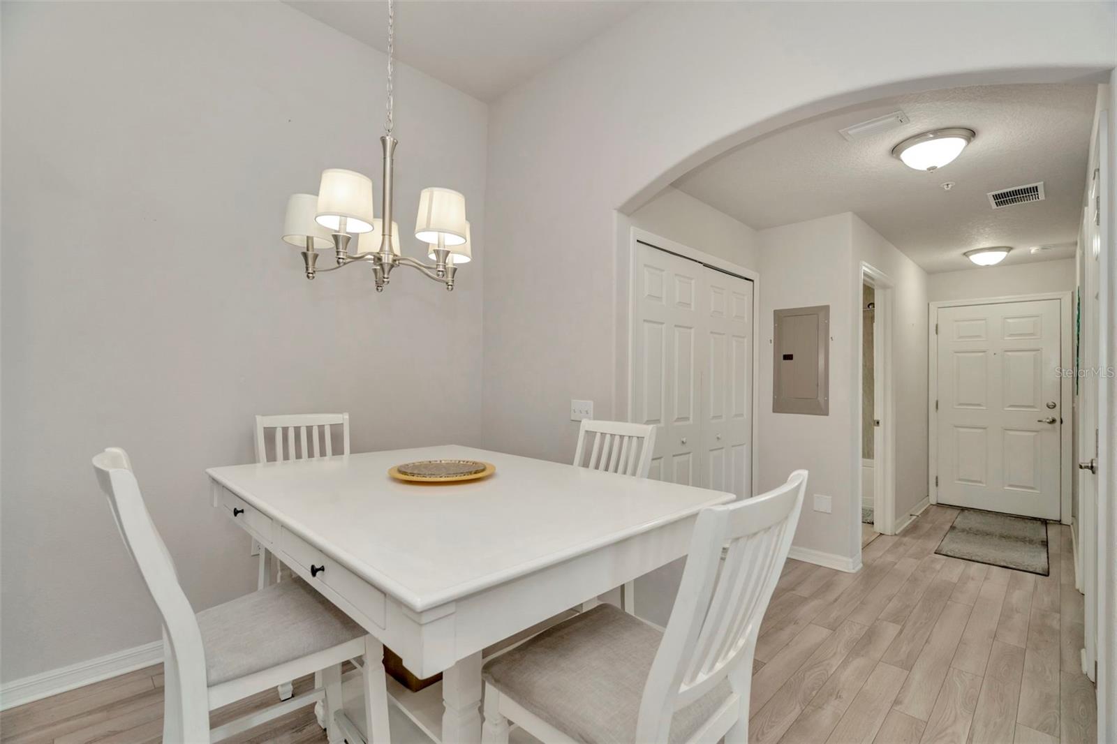 Image 15 of 38 For 6395 Banyan Boulevard 301