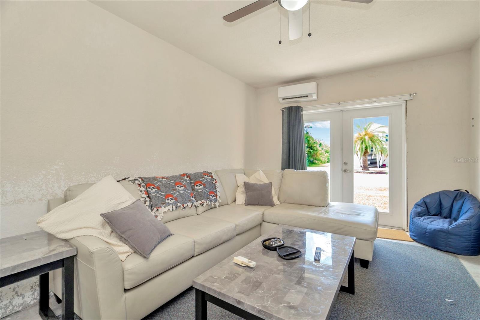 Image 19 of 38 For 6395 Banyan Boulevard 301