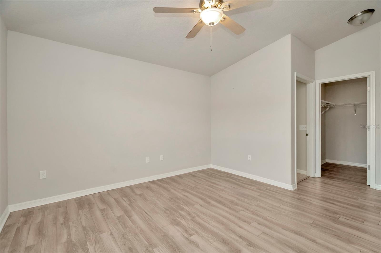 Image 27 of 38 For 6395 Banyan Boulevard 301