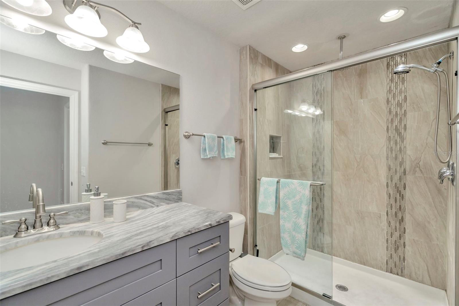Image 29 of 38 For 6395 Banyan Boulevard 301