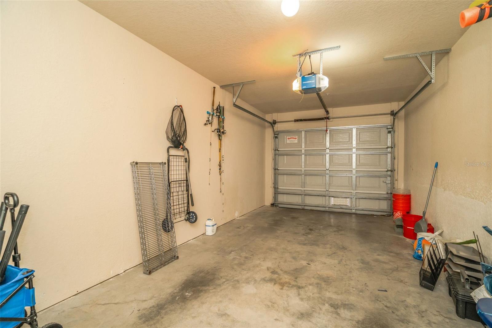 Image 31 of 38 For 6395 Banyan Boulevard 301