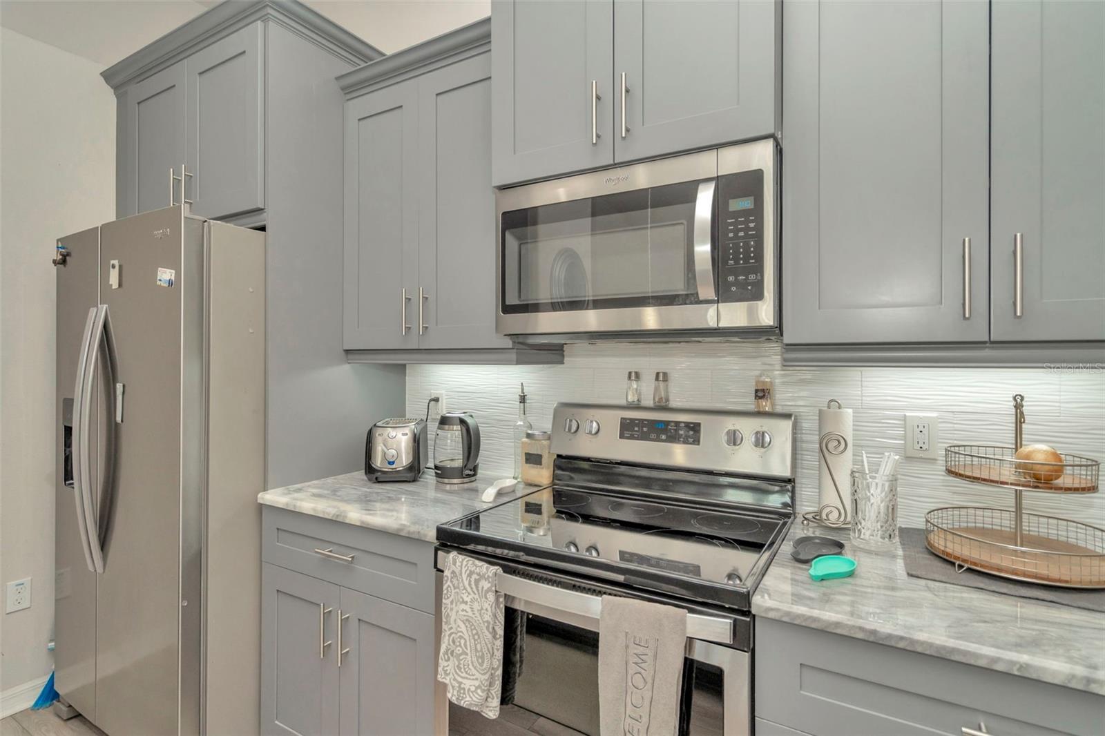 Image 9 of 38 For 6395 Banyan Boulevard 301