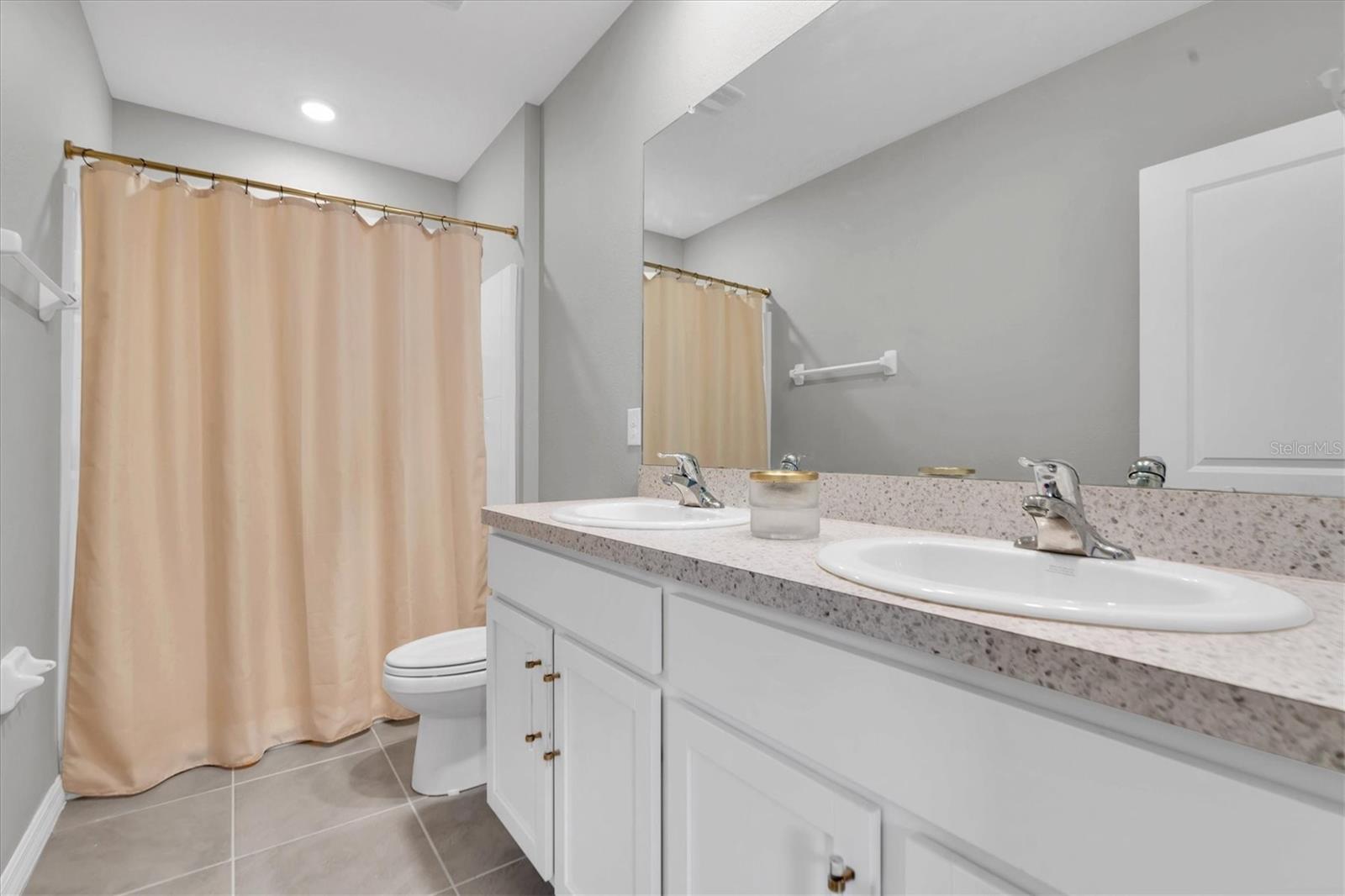 Image 17 of 20 For 2945 Suncoast Plains Drive