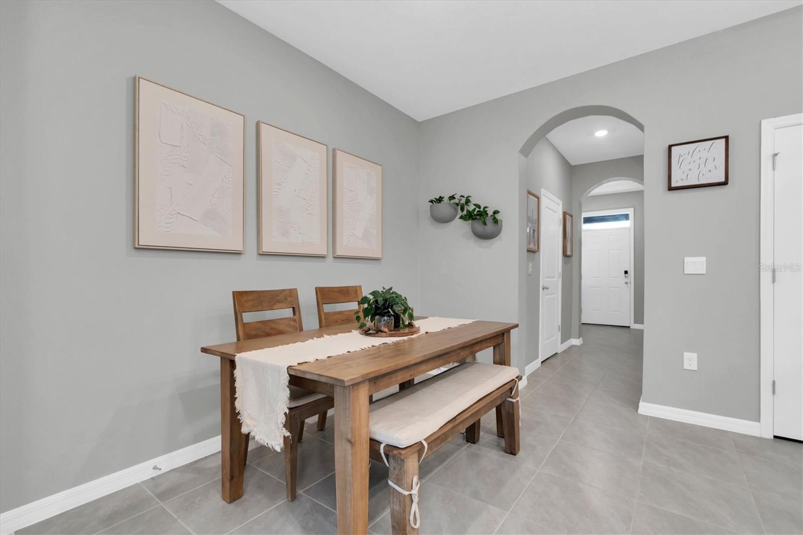 Image 6 of 20 For 2945 Suncoast Plains Drive
