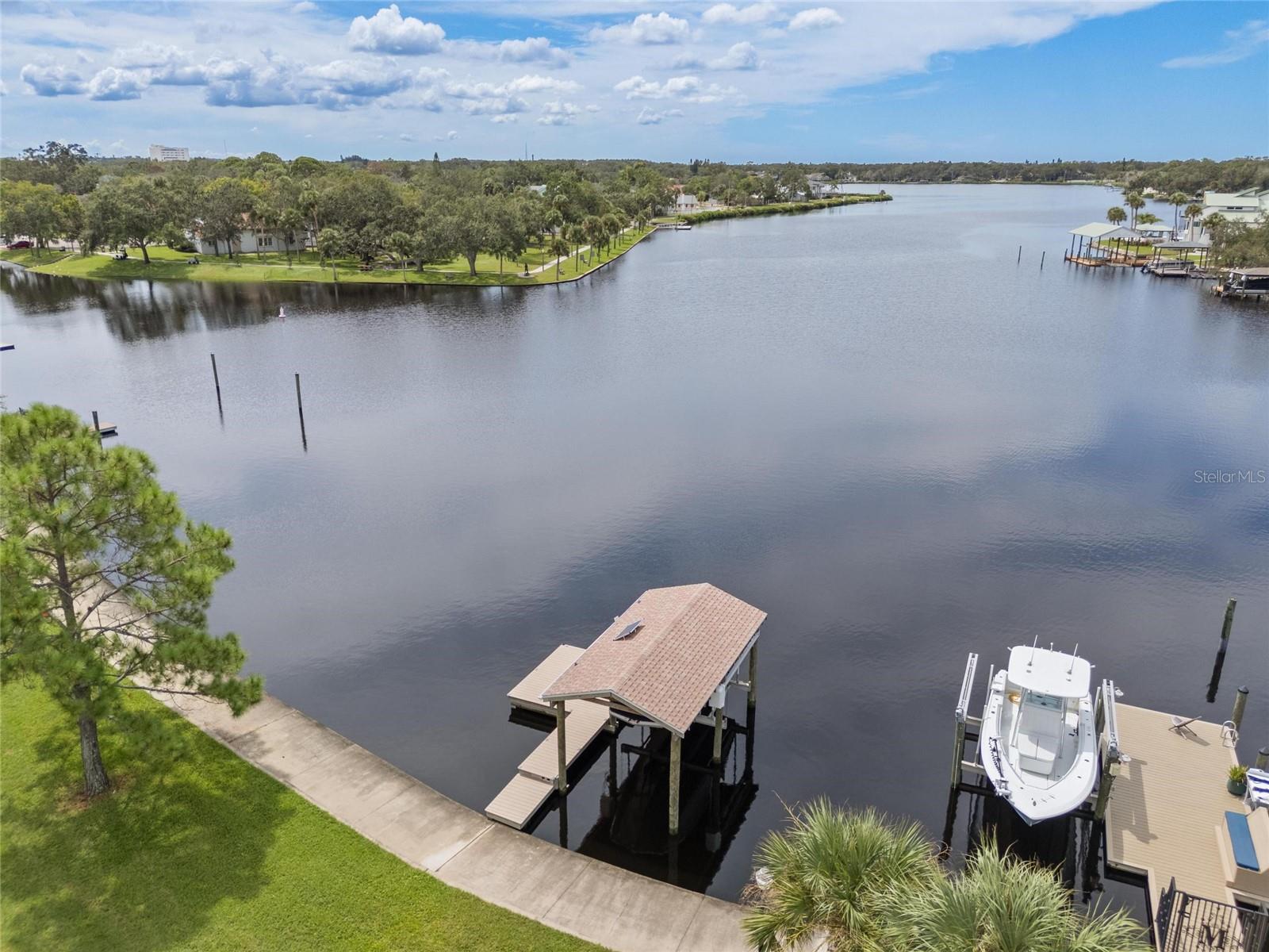 Image 11 of 53 For 184 Spring Boulevard