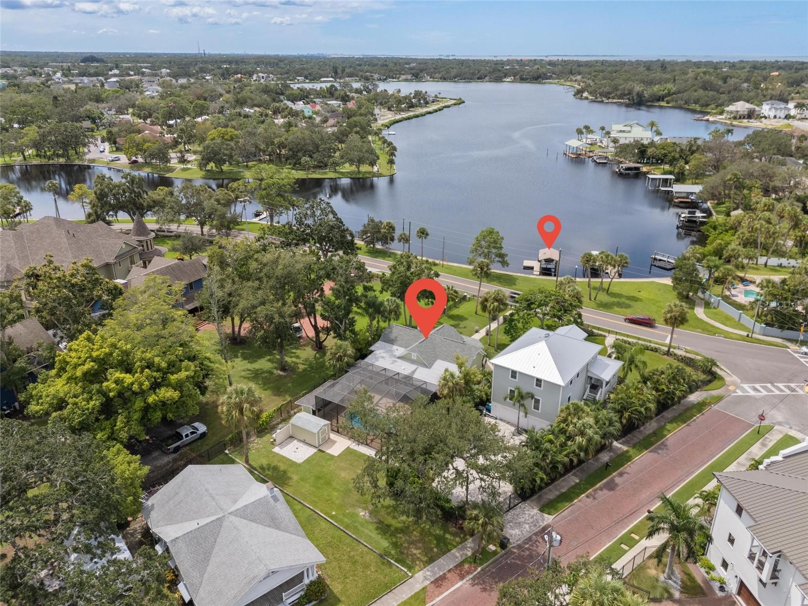 Image 14 of 53 For 184 Spring Boulevard
