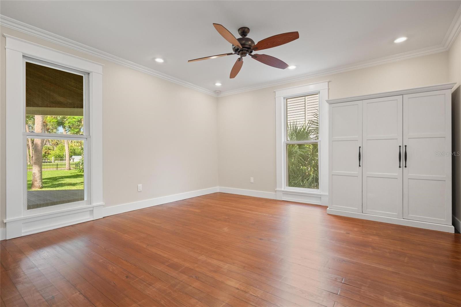 Image 16 of 53 For 184 Spring Boulevard
