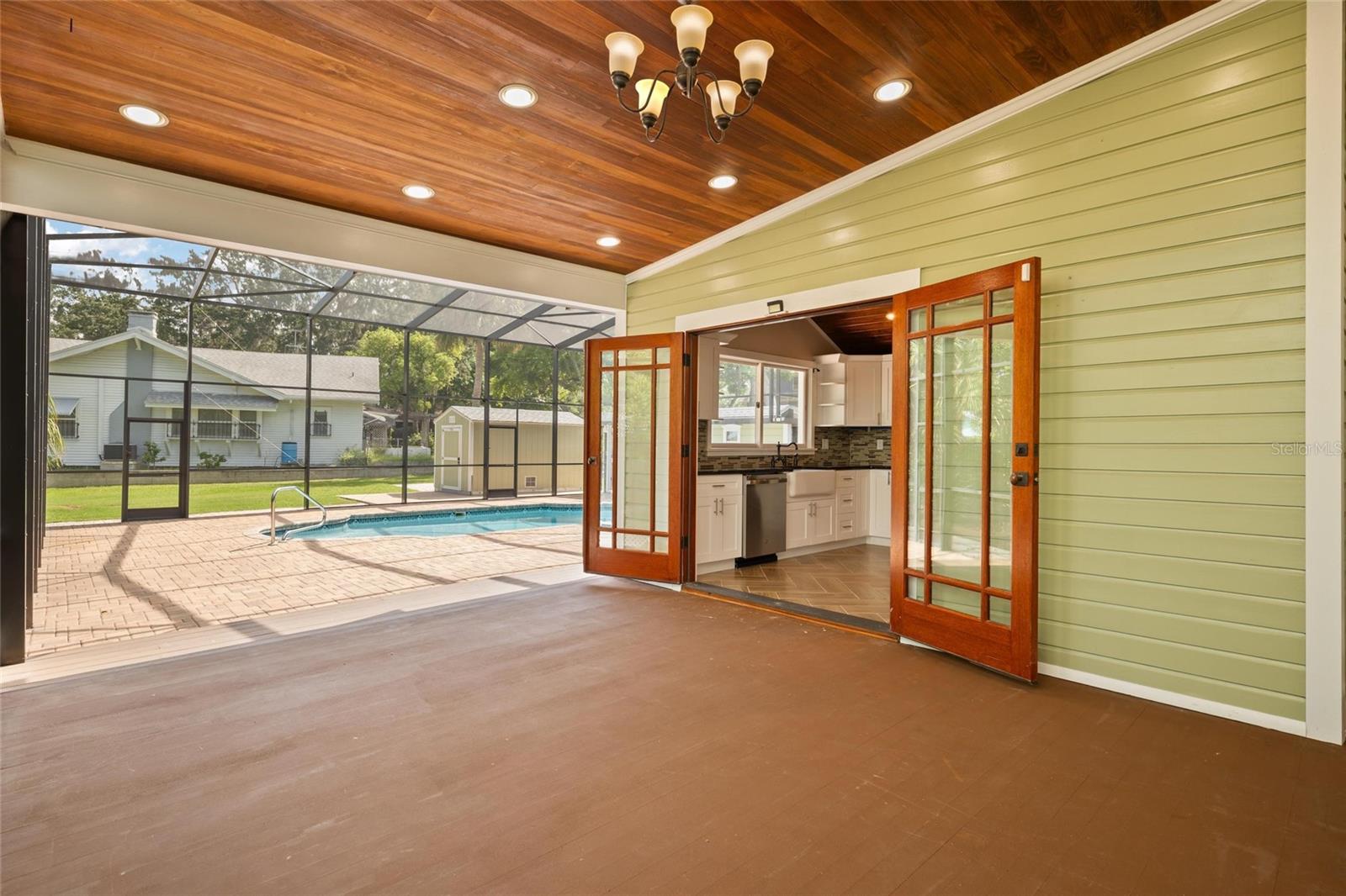 Image 31 of 53 For 184 Spring Boulevard