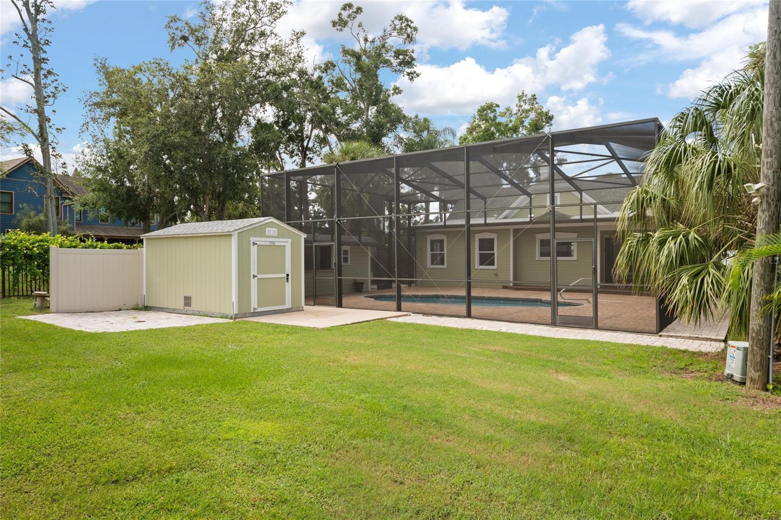 Image 40 of 53 For 184 Spring Boulevard