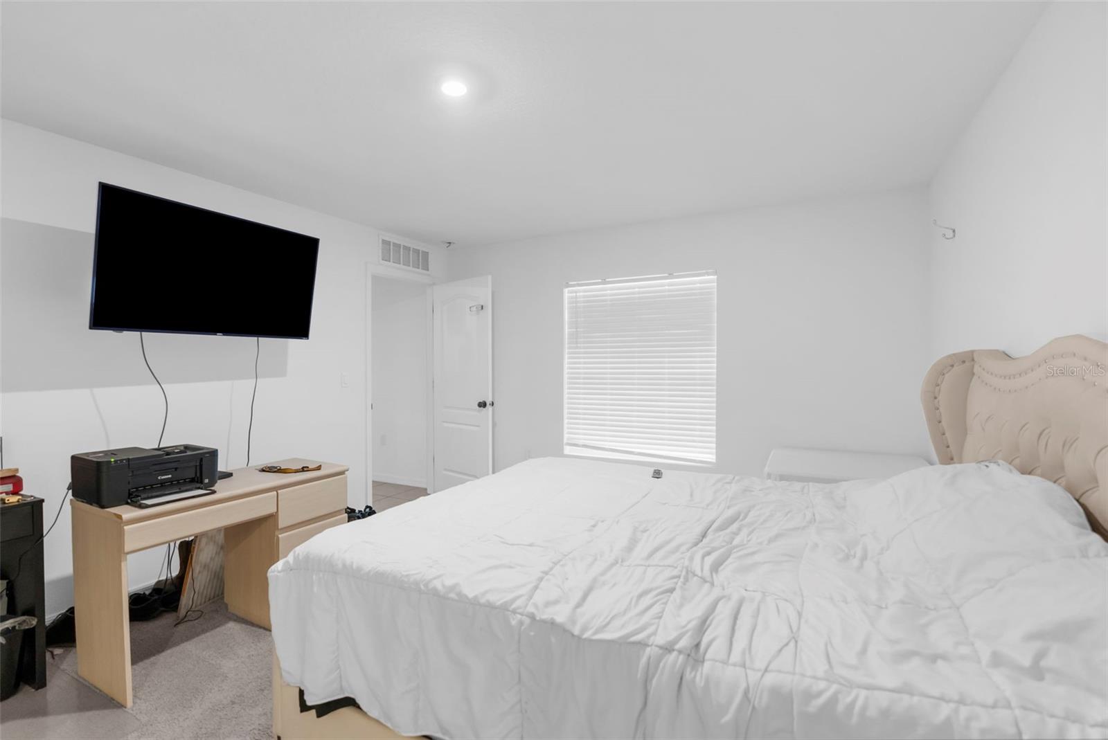Listing photo id 16 for 5637 Tangelo Lane