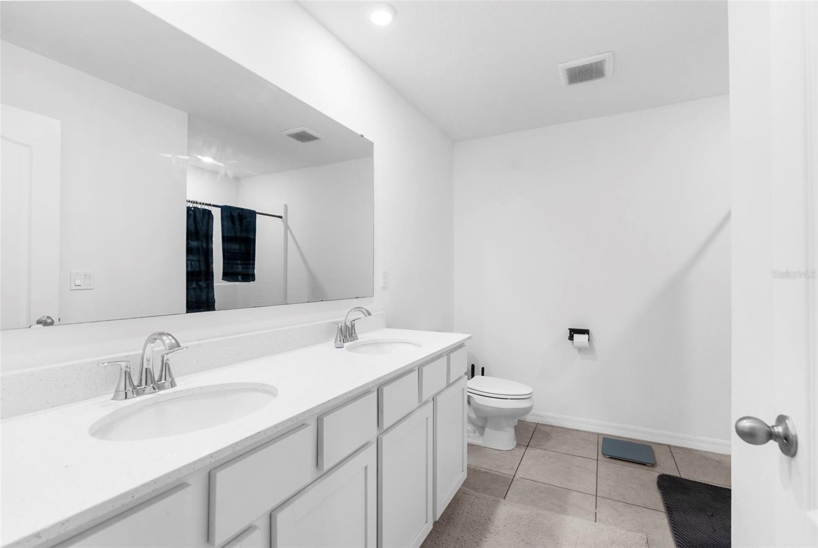 Listing photo id 18 for 5637 Tangelo Lane