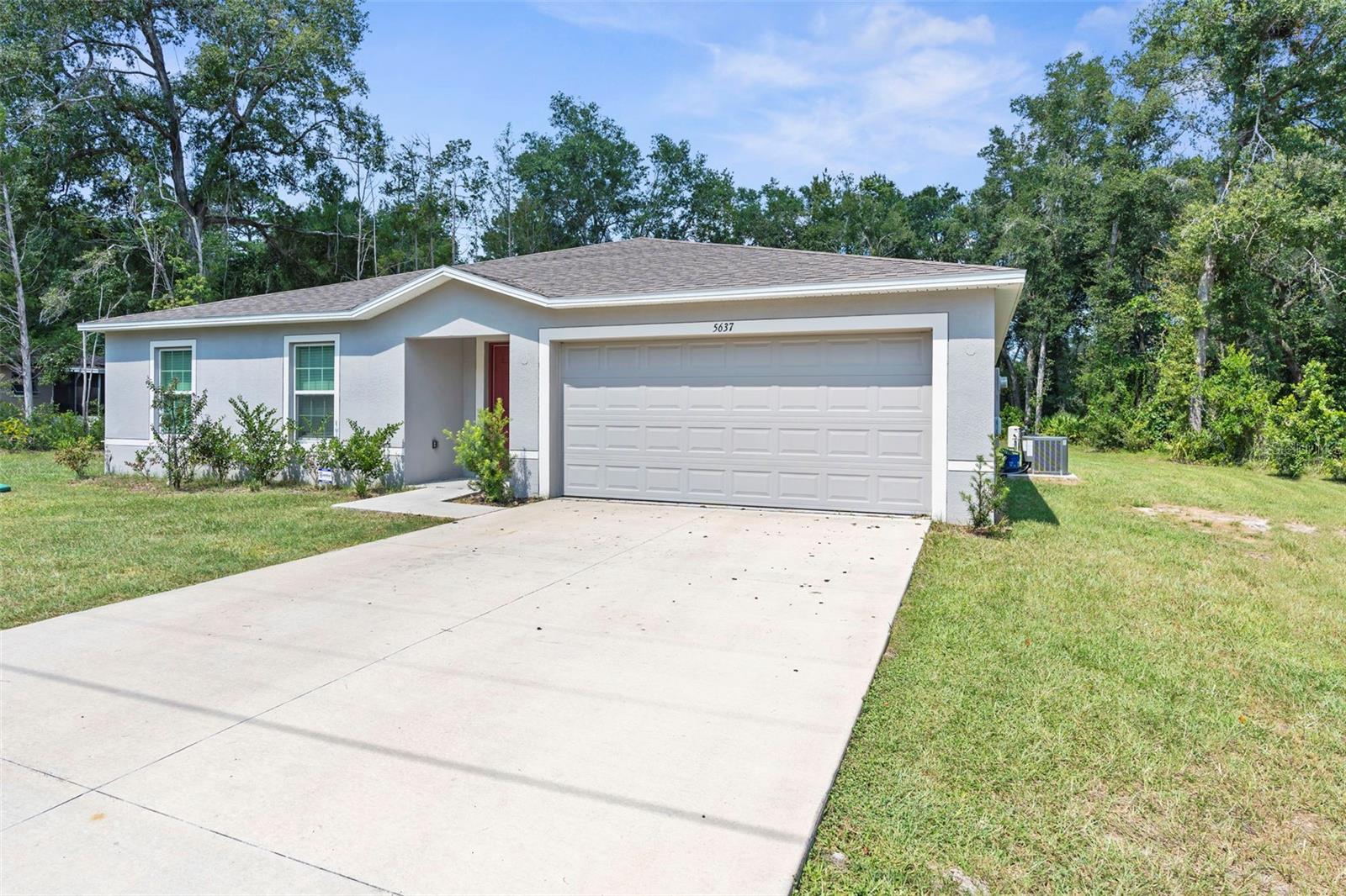 Listing photo id 2 for 5637 Tangelo Lane