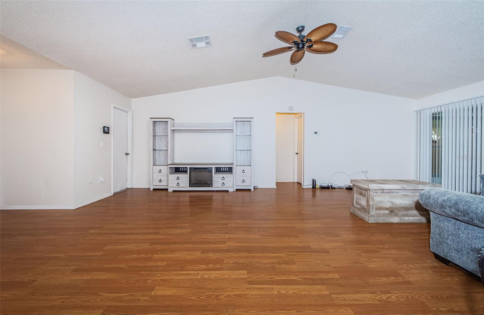 Image 10 of 39 For 8265 Goodrich Street